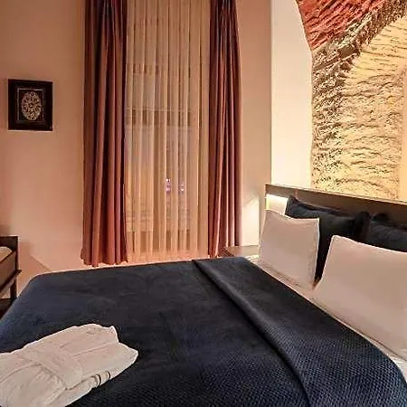 1772 Otel 5*