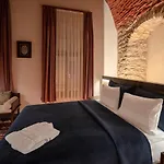 1772 Hotel