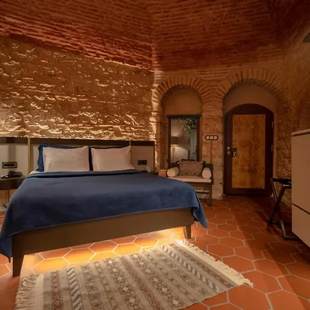 1772 Hotel 5*